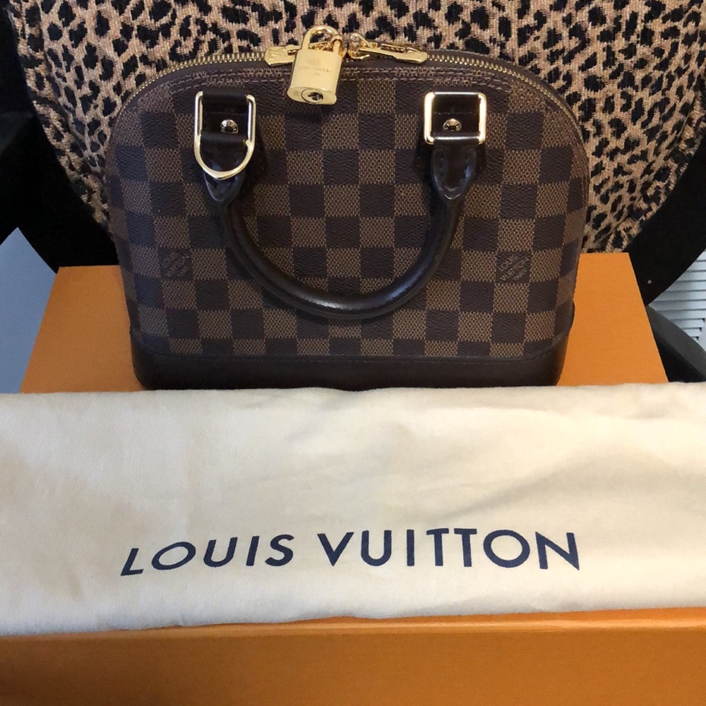 Louis Vuitton Alma BB.